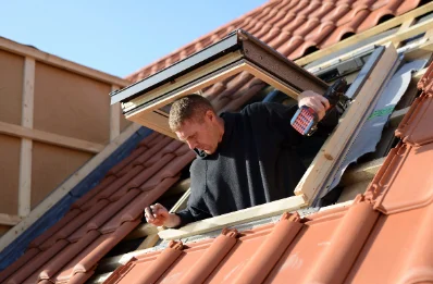 Pose de fenêtres de toit Velux à Corbel